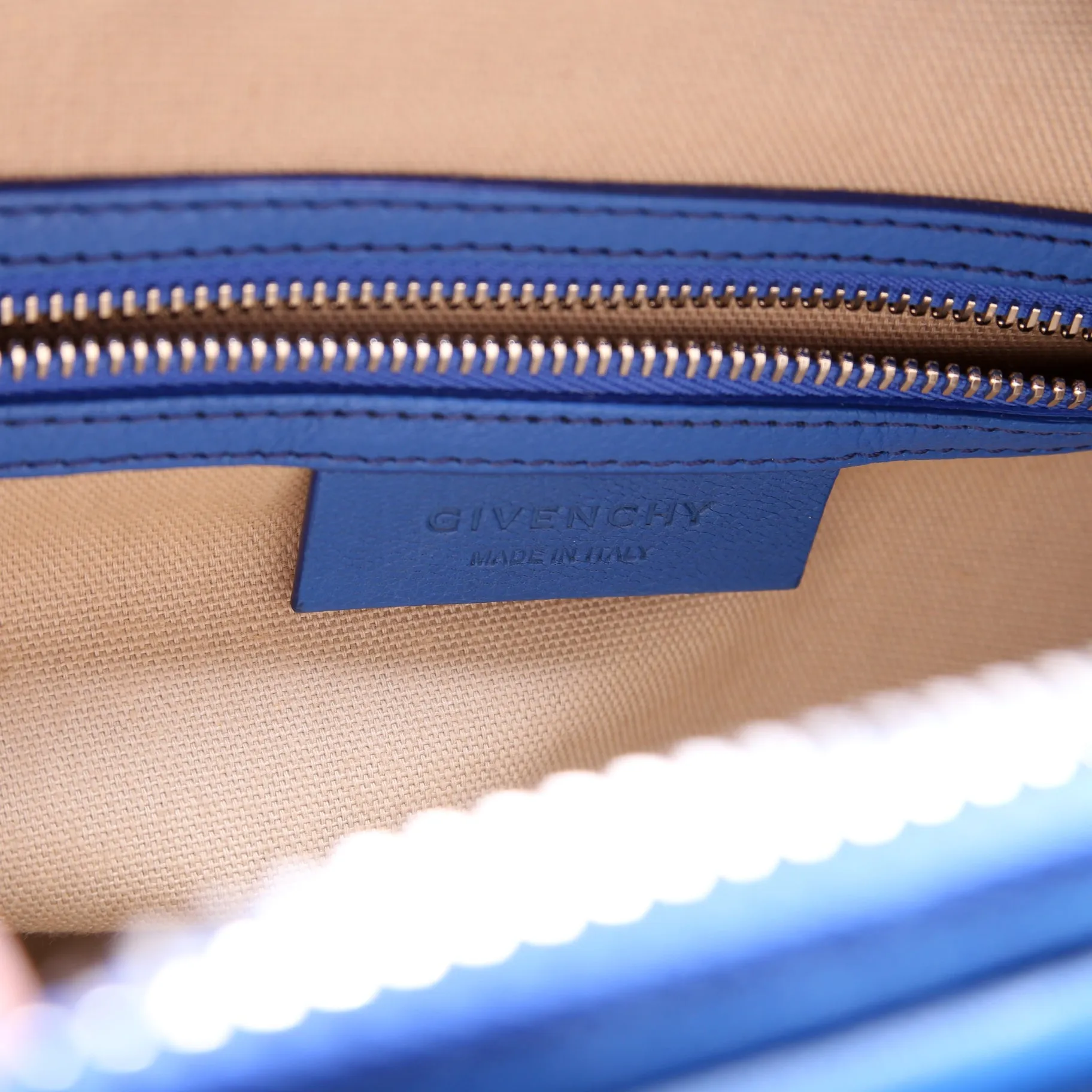 Antigona Satchel Small